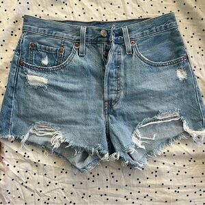 Levi's Frayed Hem Blue Jean Shorts 501